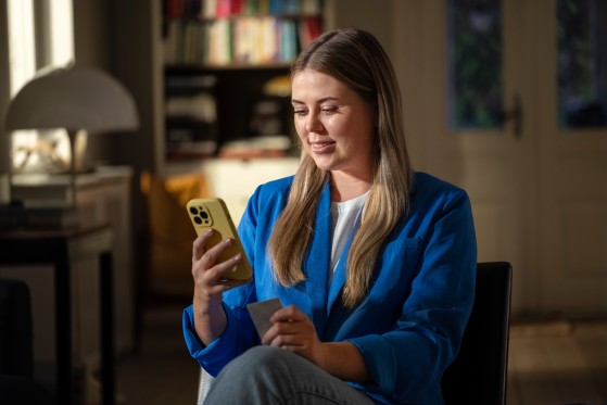 Nye toldregler - Kvinde med telefon