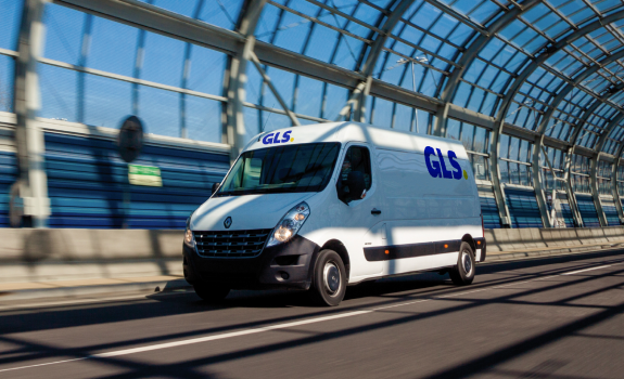 photo of a delivery van 